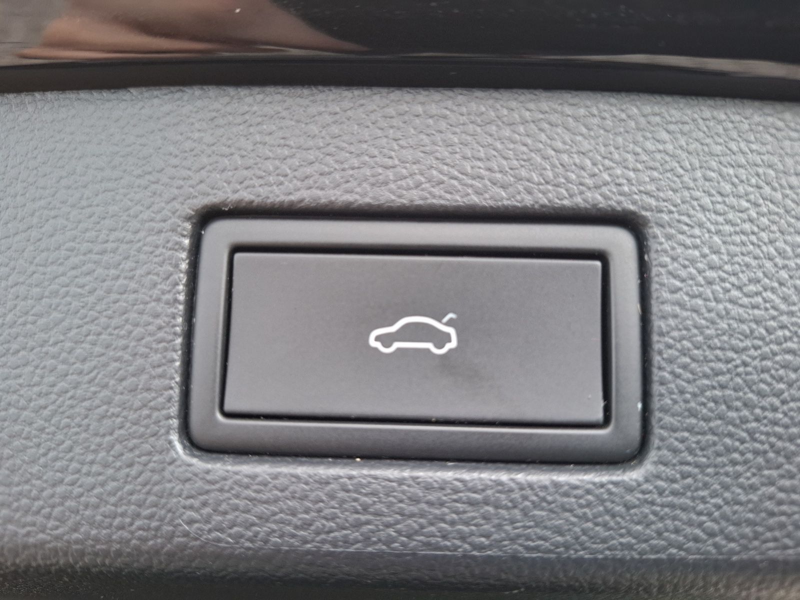 Fahrzeugabbildung Volkswagen Arteon SB R DSG 4M R-Line LED AHK NAVI ACC RFK
