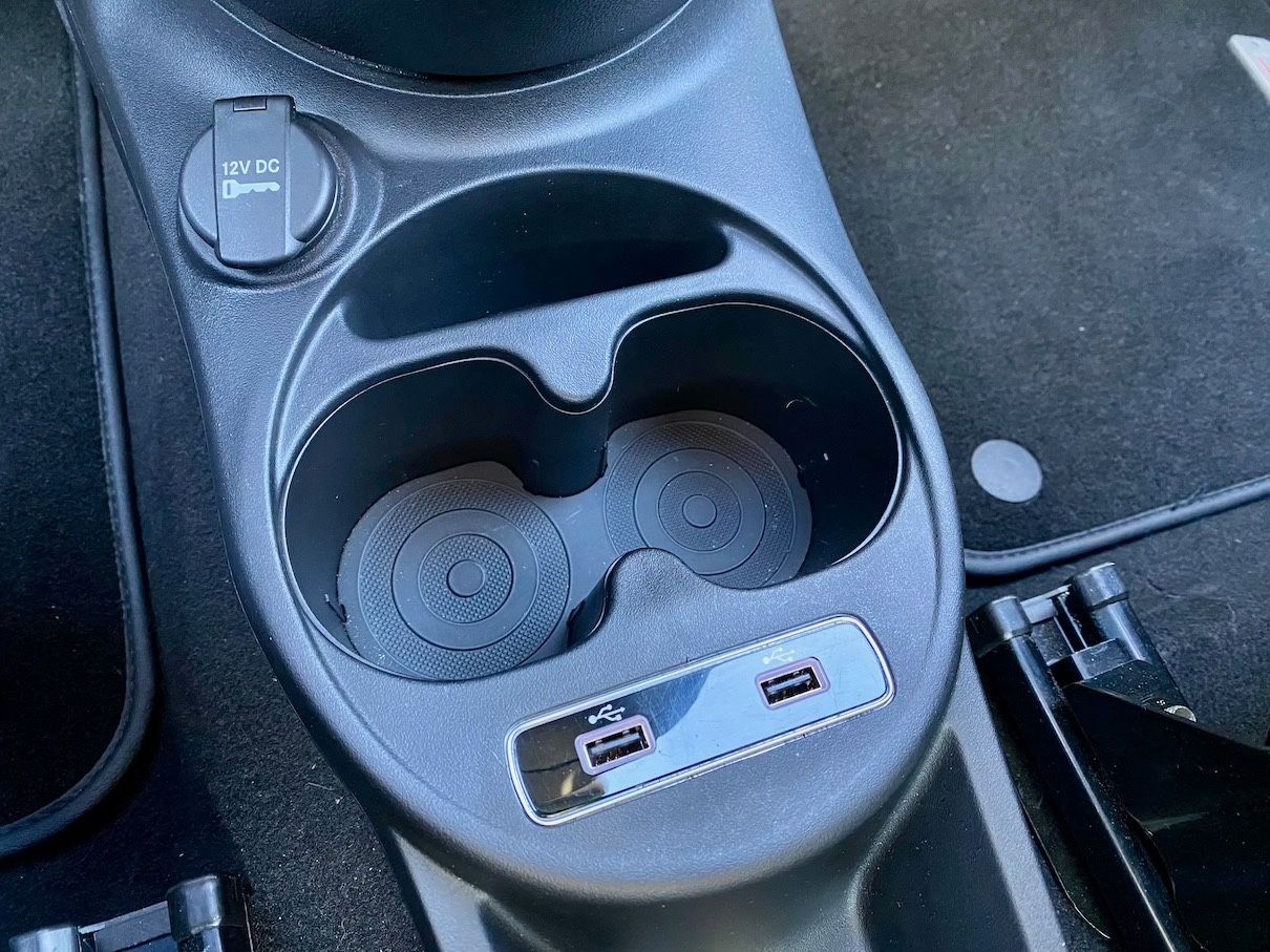 Fahrzeugabbildung Abarth 695 AAC NAVI BI-XENON BEATS MTA PAKET