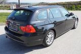 BMW 320i Touring  Autom. Leder Panorama Xenon NAV - BMW 320 aus 2010: Kombi