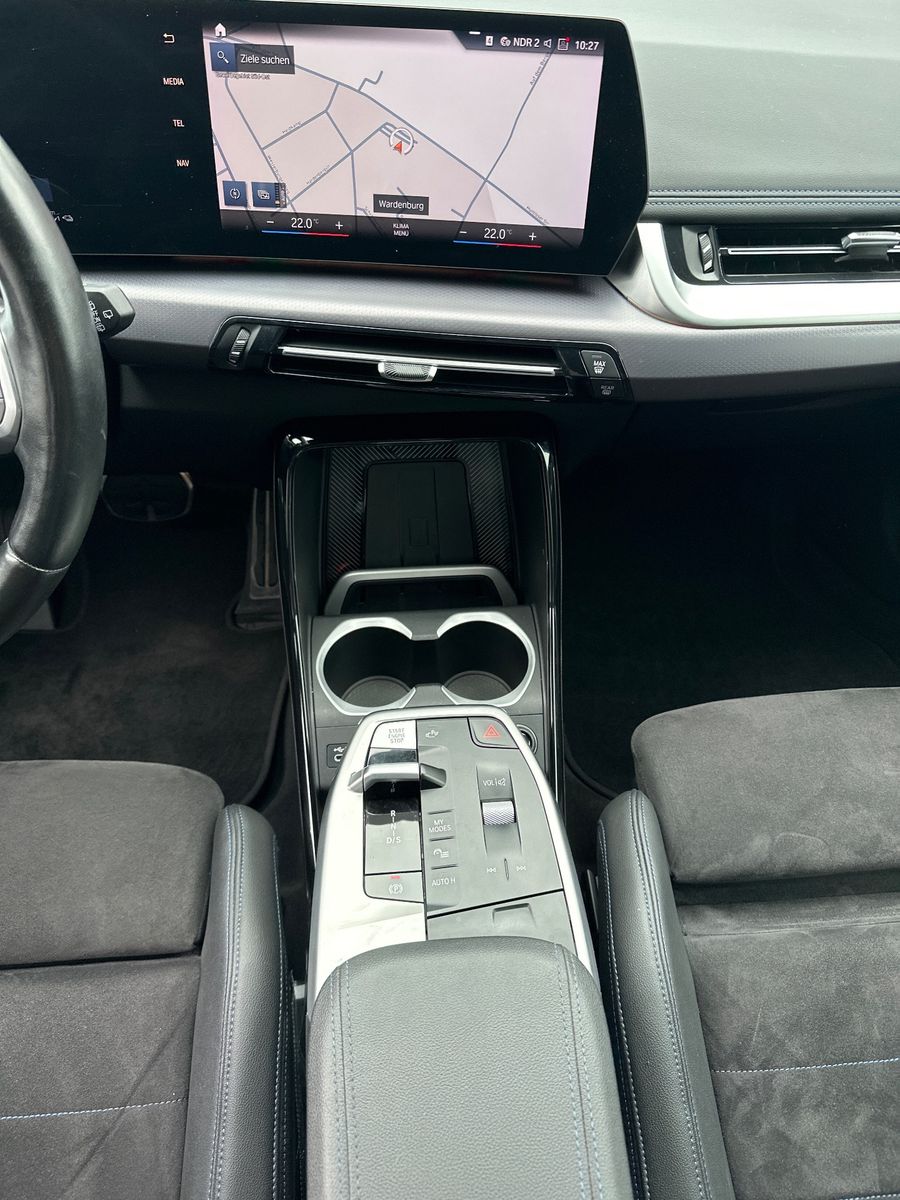Fahrzeugabbildung BMW X1 xDrive30e M-Sport NAV+LED+ACC+AHK+H&K+VCOCKP