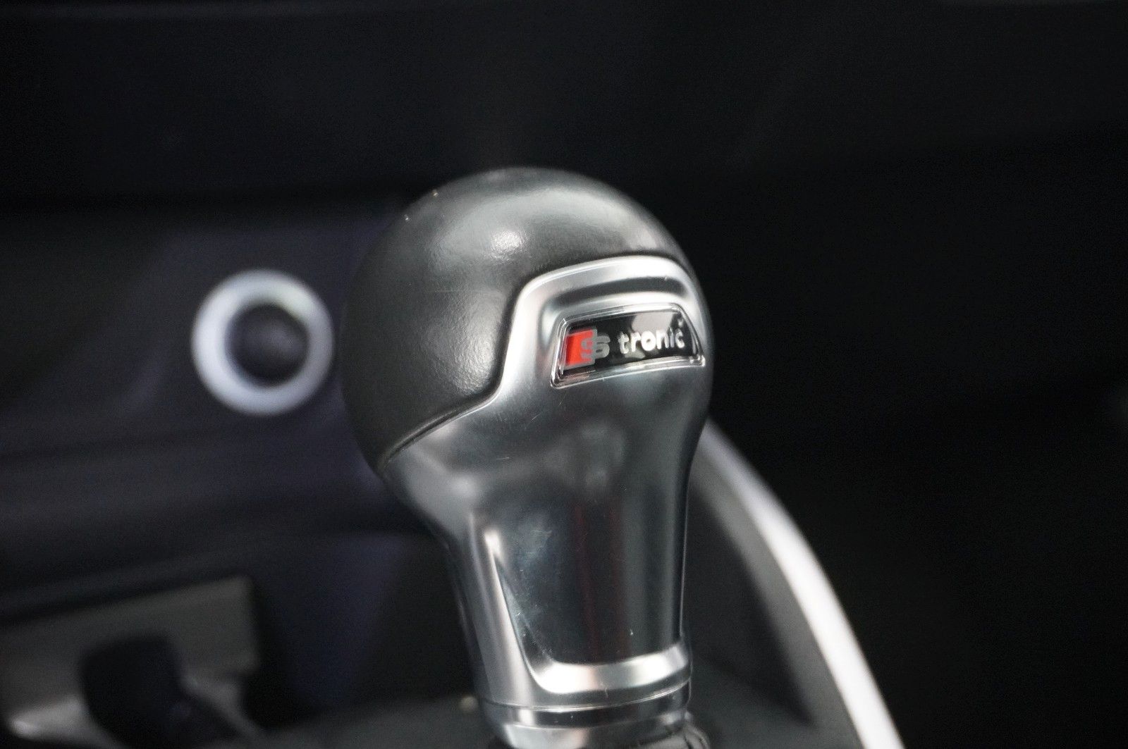 Fahrzeugabbildung Audi Q2 1.0 TFSI ULTRA S-TRONIC KLIMA/SHZ/PDC/19"