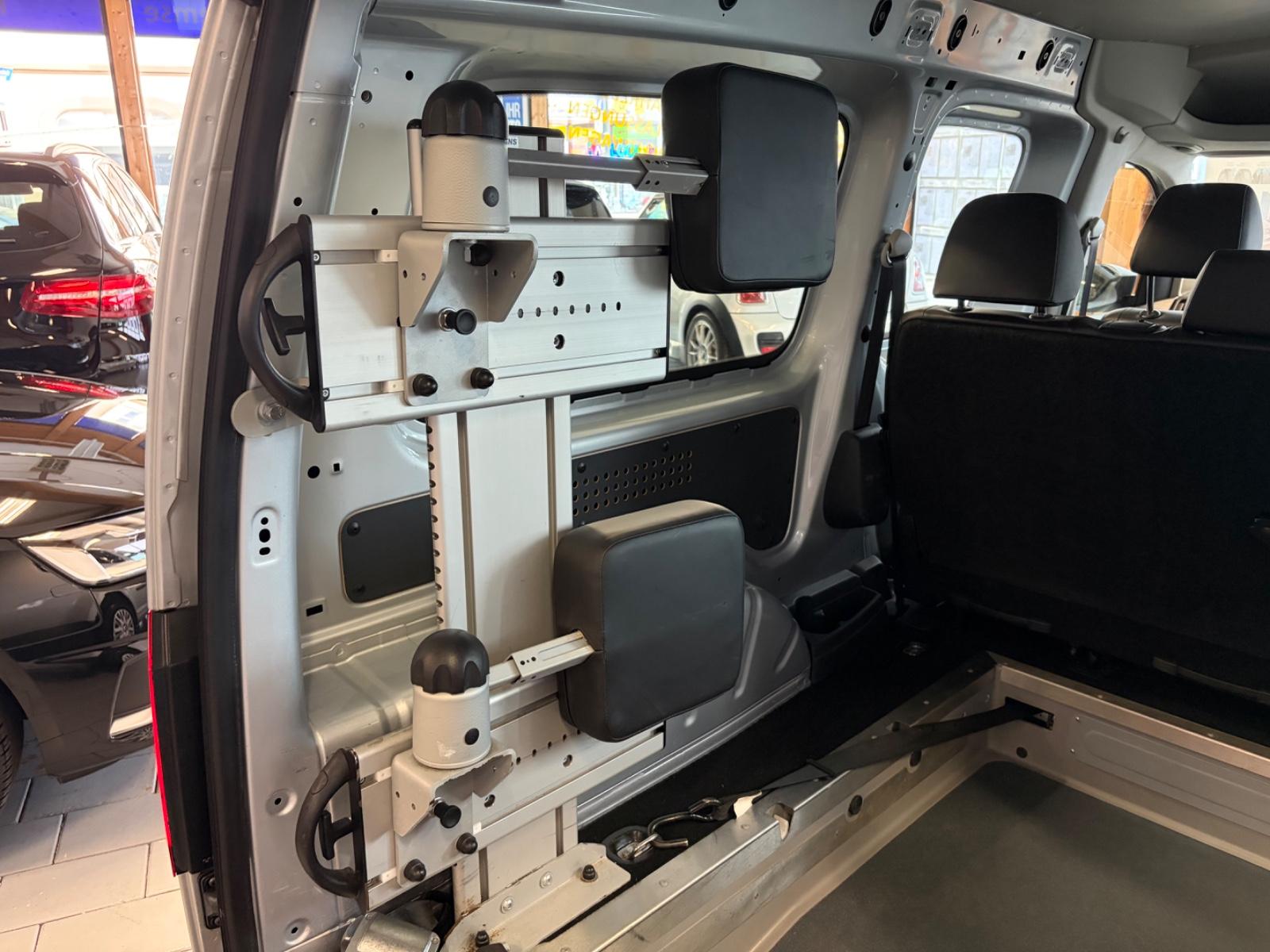 Volkswagen Caddy 2.0TDI DSG ROLLSTUHL/HANDICAP, миниатюра 12