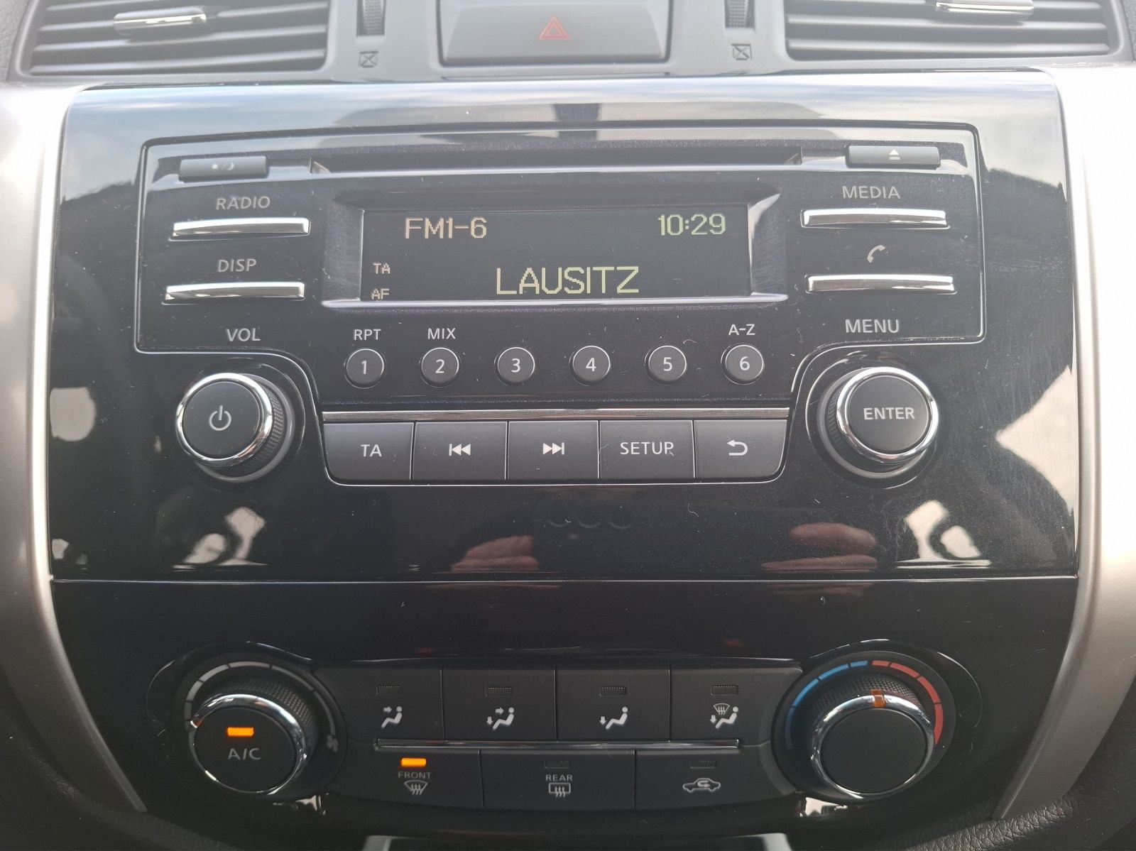 Fahrzeugabbildung Nissan Navara NP300 4x4 ASG 03.2027 o. 160T KM AHK Klim