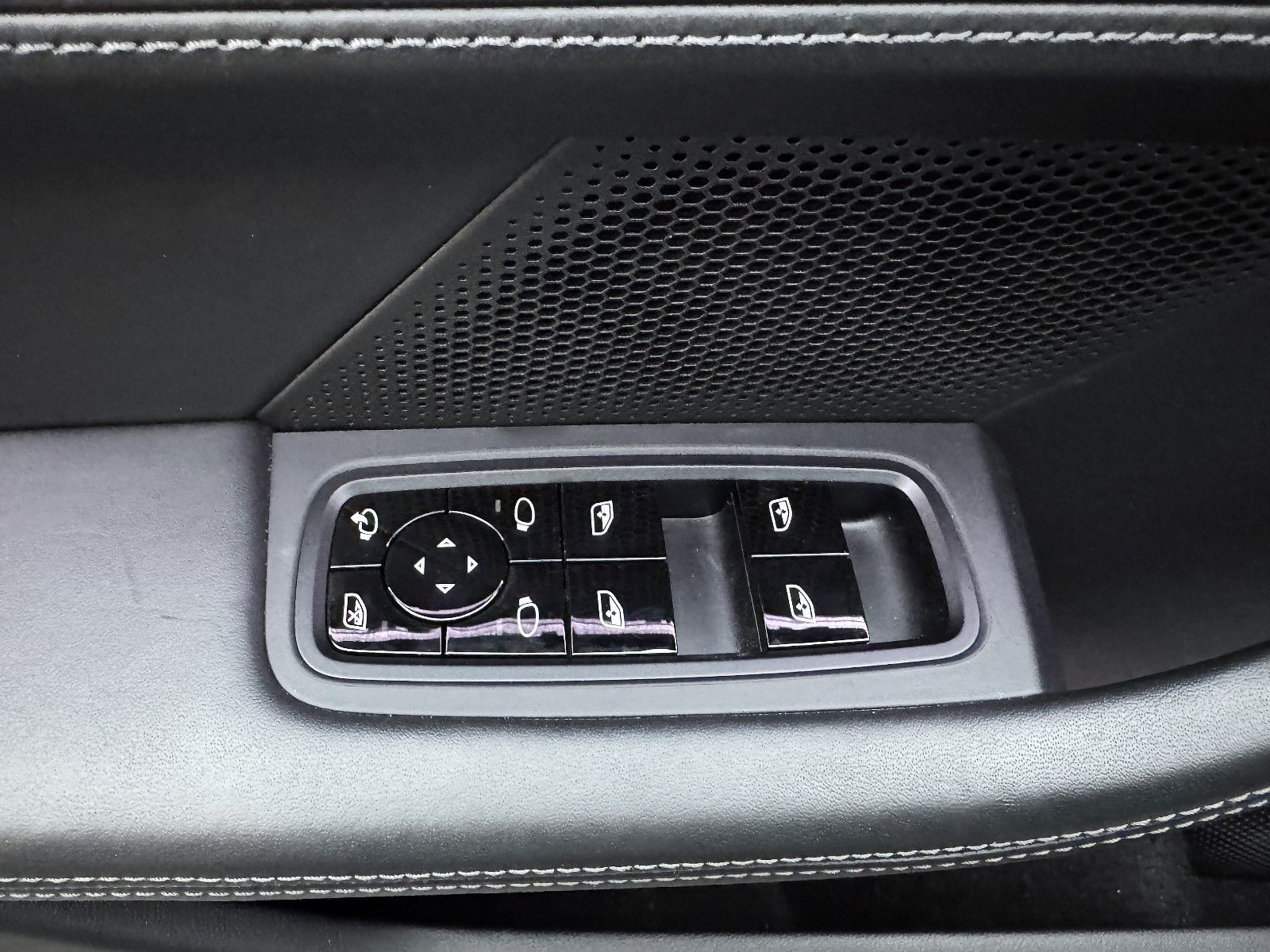 Porsche Taycan 4 S Performance Pano Navi SHZ KAM Bose foto 7