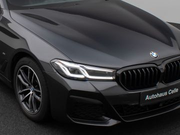Fahrzeugabbildung BMW 520d M Sport Kamera DAB HiFi Stop&Go Komfort