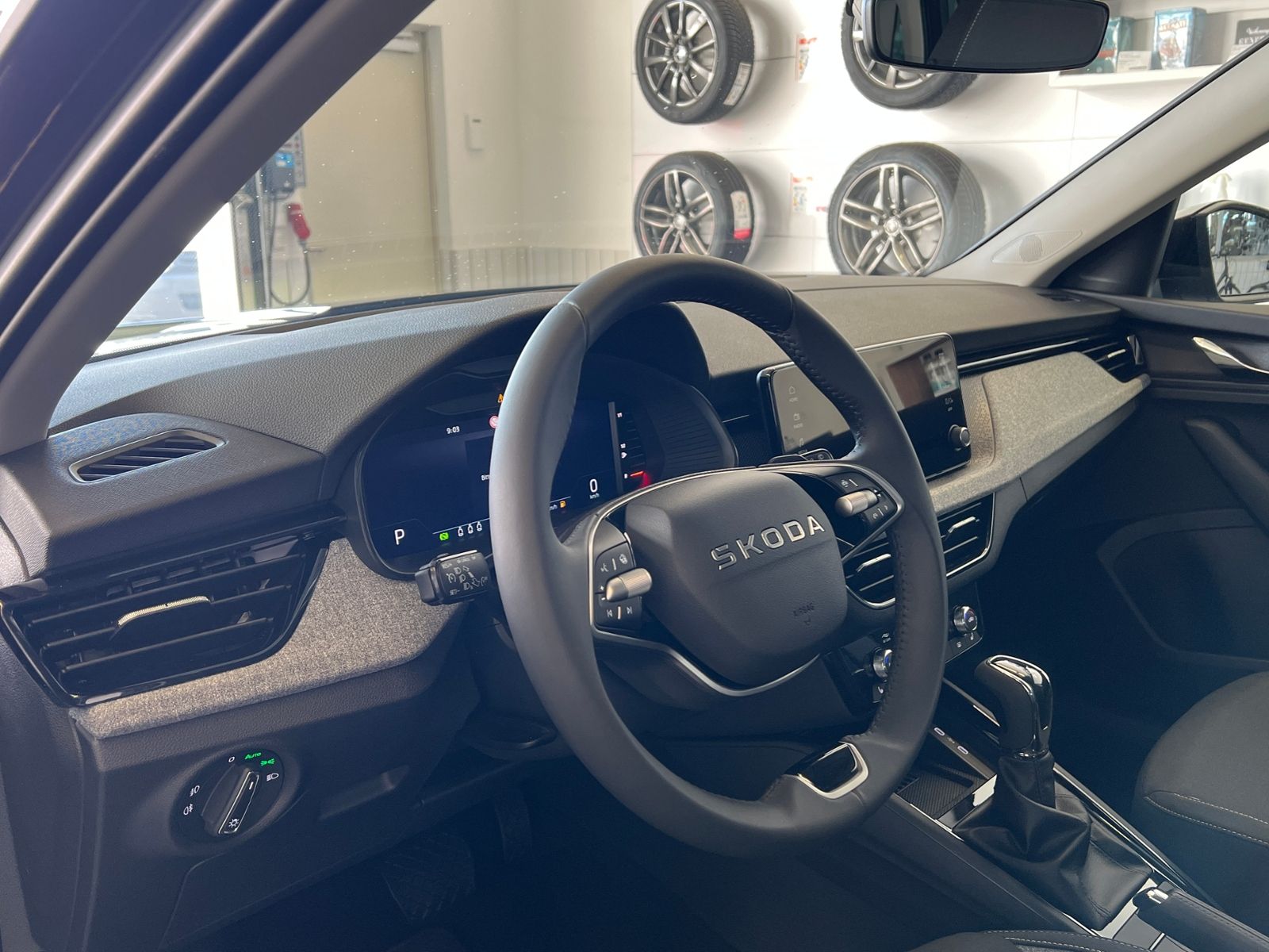 Fahrzeugabbildung SKODA Kamiq Tour 1.0 TSI DSG *AHK, Matrix-LED, Kamera*