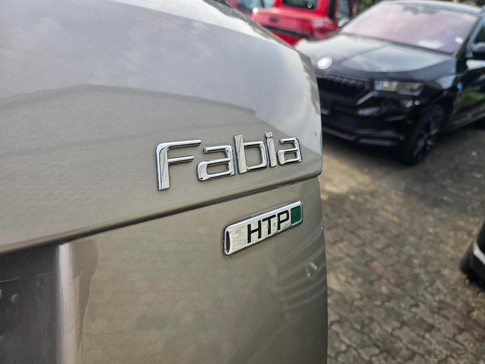 Skoda Fabia 2012 — photo 23