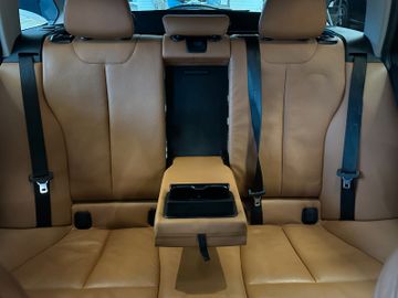 BMW 320 d Touring Sport Line *2. Hand*Klima*AHK*Navi