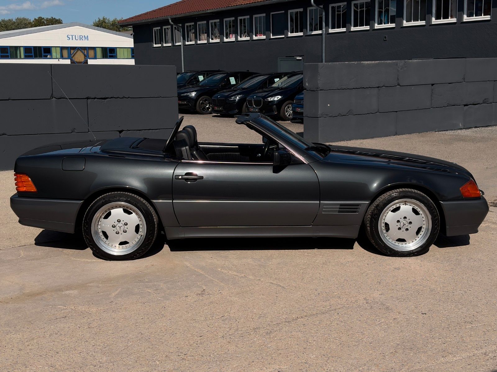 Fahrzeugabbildung Mercedes-Benz SL 320 R129 Cabrio Autom. AMG unfallfrei Note 2