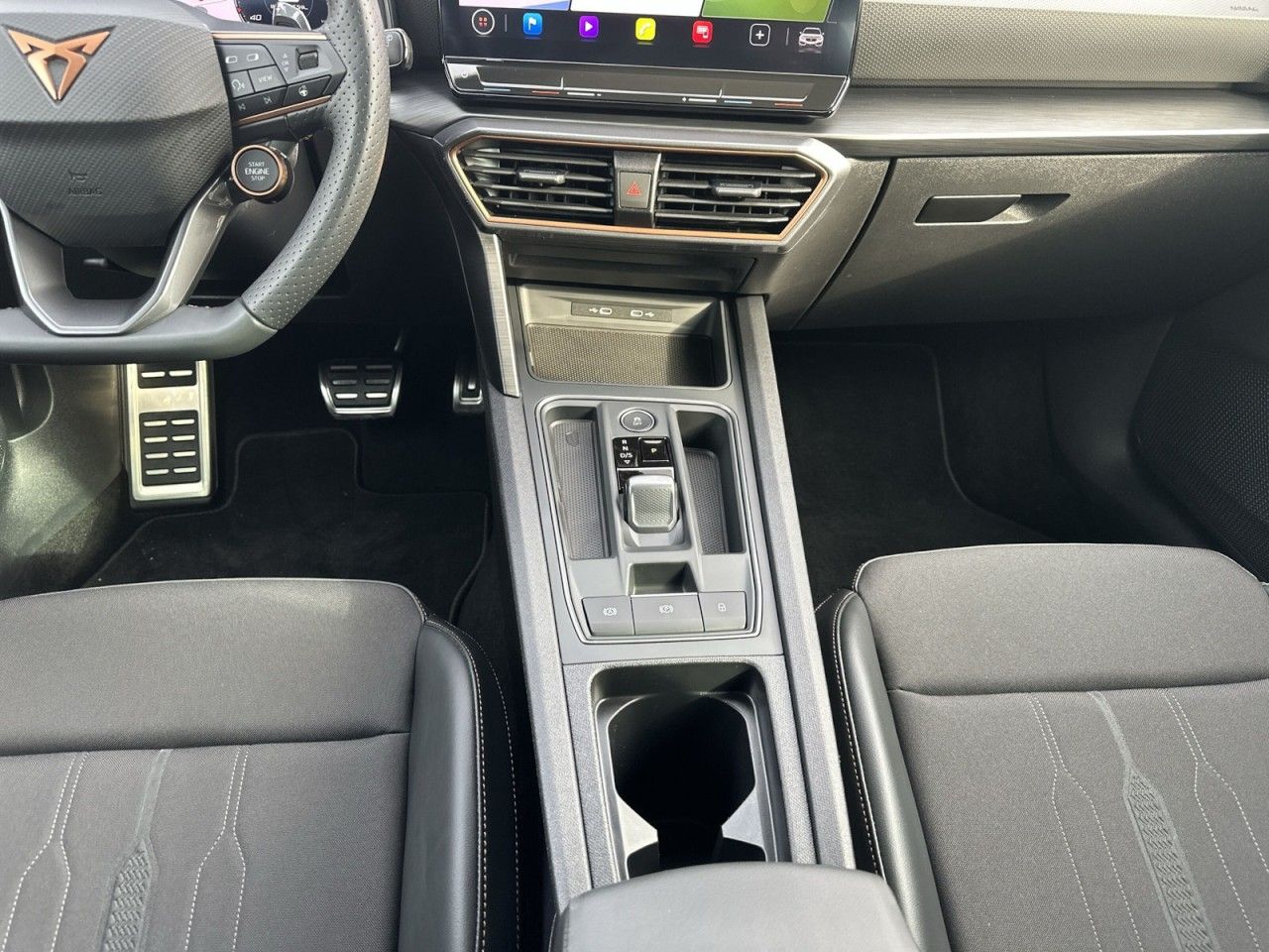 Fahrzeugabbildung CUPRA Leon Sportstourer VZ 2.0 TSI 4Drive - mit KI generiert/bearbeitet