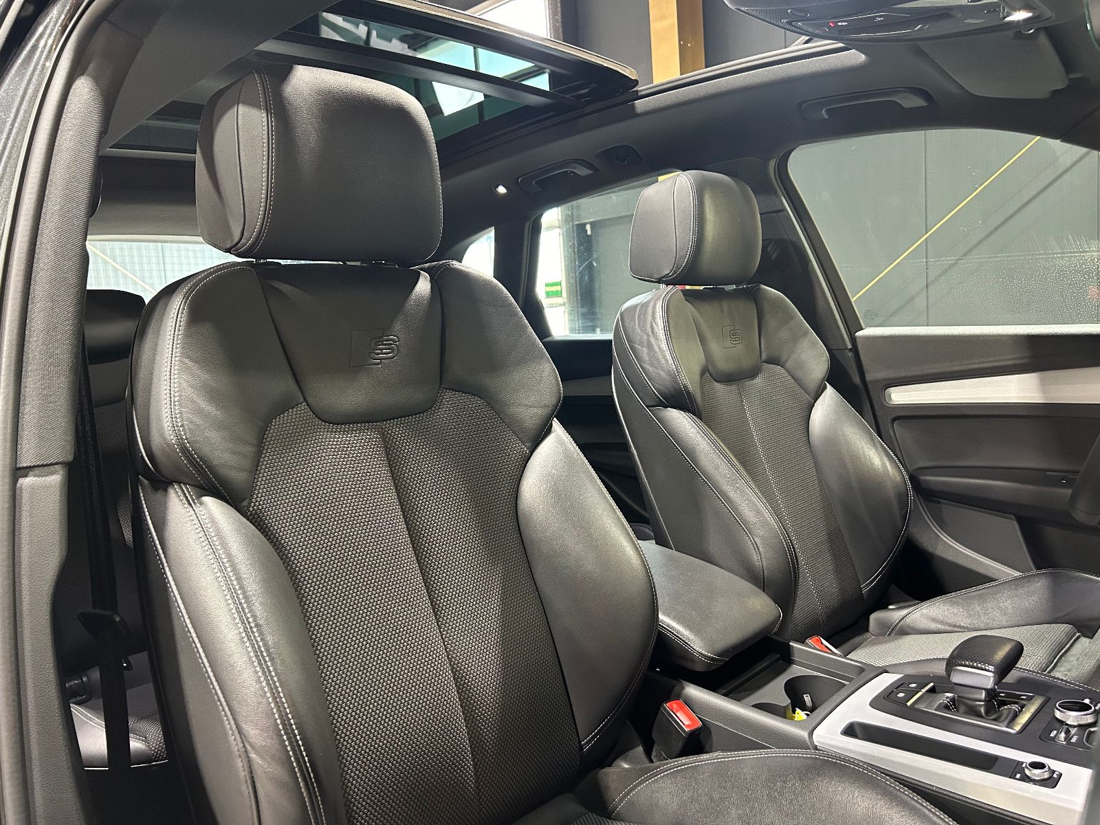 Fahrzeugabbildung Audi Q5 50 TFSI e quattro sport/S-LINE/PANO/ACC78-FAC