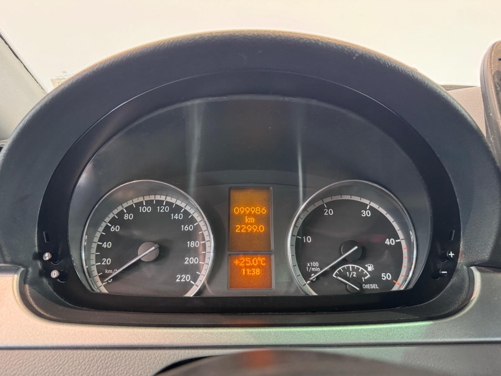 Mercedes-Benz Viano 3.0 CDI V6 Long | 204 ch | BVA | 6 places | GPS | Caméra de recul | Chauffage stationnaire | Attelage