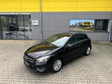 Mercedes-Benz A 180/LEDER/NAVI/SHZ/FREISPR*/KLIMA/ALU/ - gebrauchte Mercedes-Benz A 180 aus dem Jahr 2013