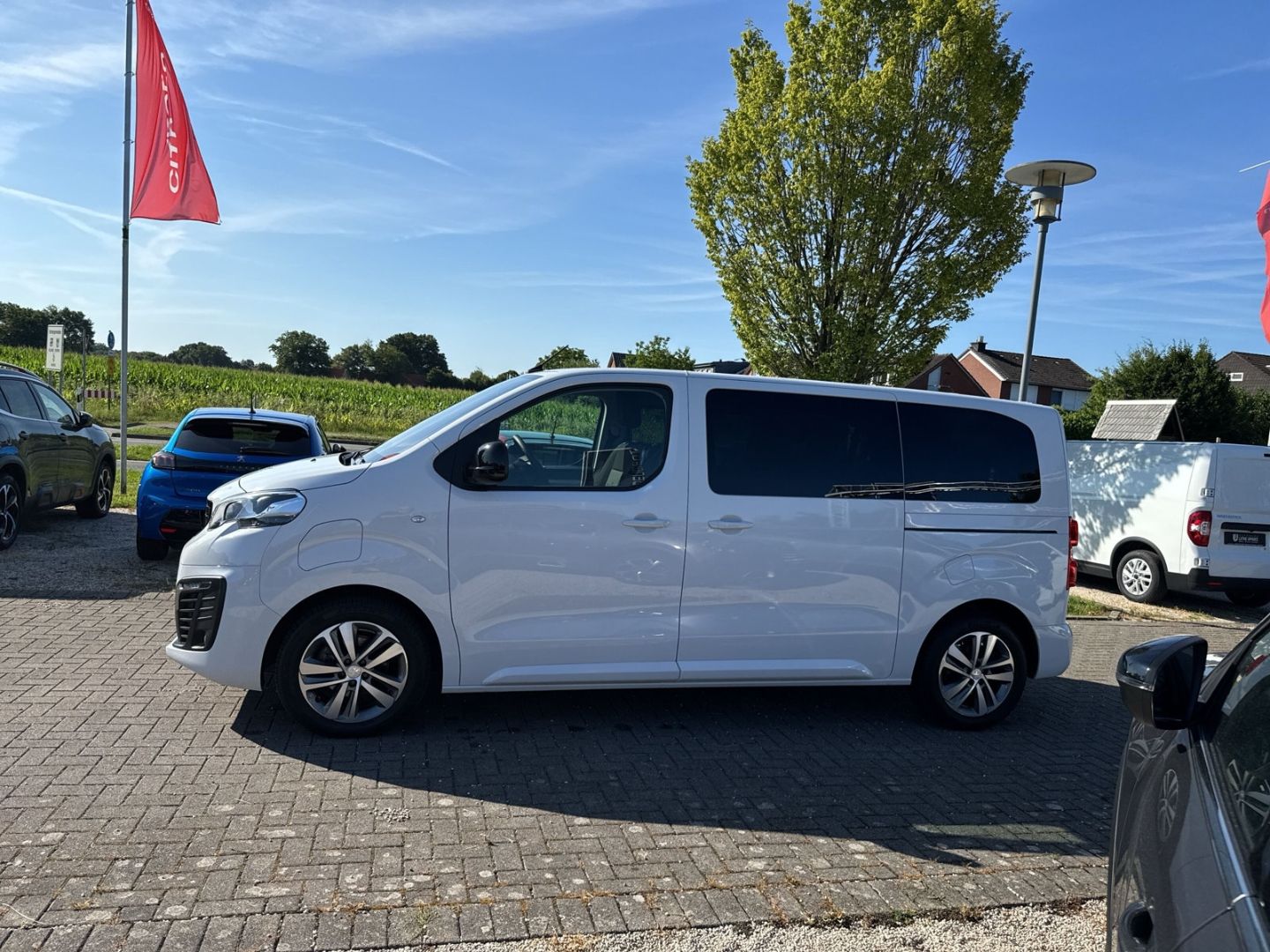 Fahrzeugabbildung Peugeot Traveller Active L2 Elektro 136 SHZ Totwinkel. X