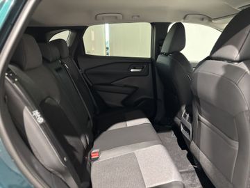 Fotografie 7 des Nissan Qashqai 1.3 DIG-T MHEV Xtronic N-Connecta (J12)