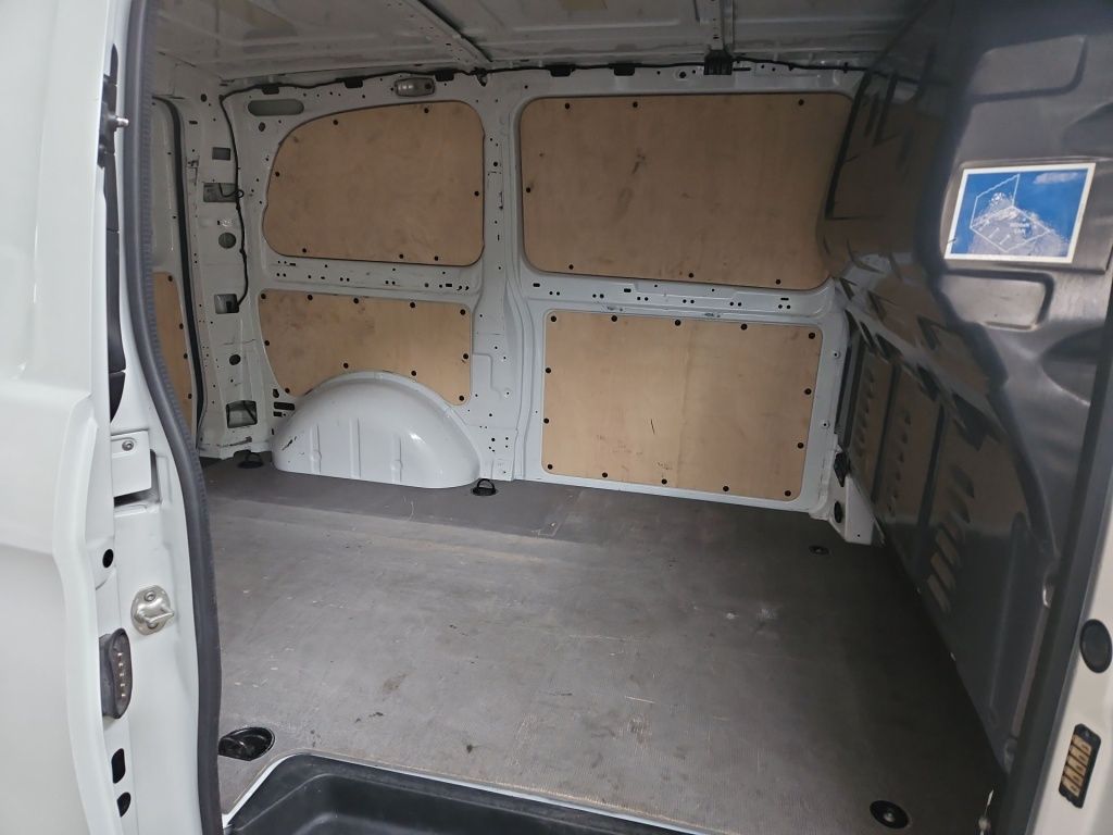 Fahrzeugabbildung Mercedes-Benz Vito 116 Kasten kompakt 2 Sitze AHK PTS Flügelt.