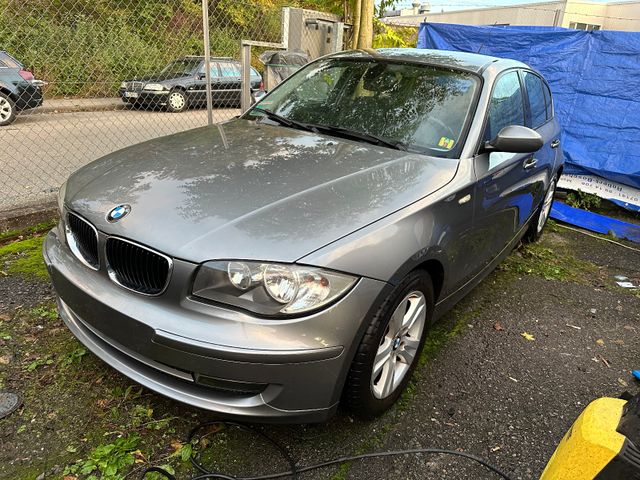 BMW 118i,Autom.,Klima,PDC,Sitzh.,Tempomat