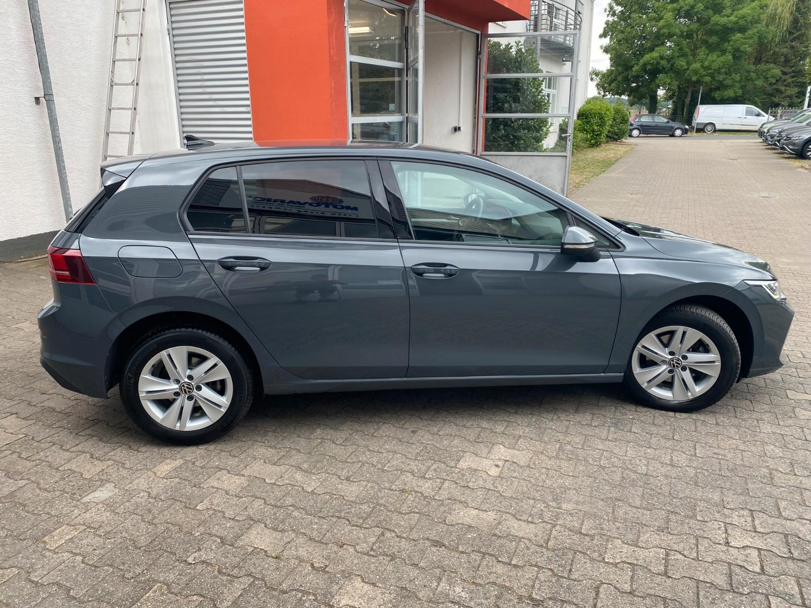 Volkswagen Golf VIII Lim. 1.5 eTSI/Life/ACC/PDC/Automatik, миниатюра 5