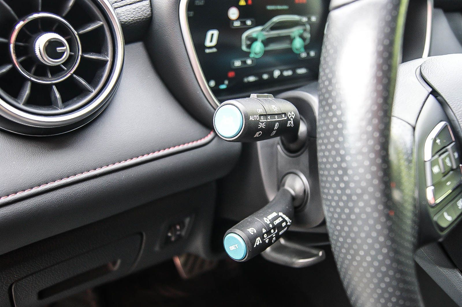 Fahrzeugabbildung MG HS 1.5T-GDI Aut. Luxury PANORAMA LEDER ASSISTENT