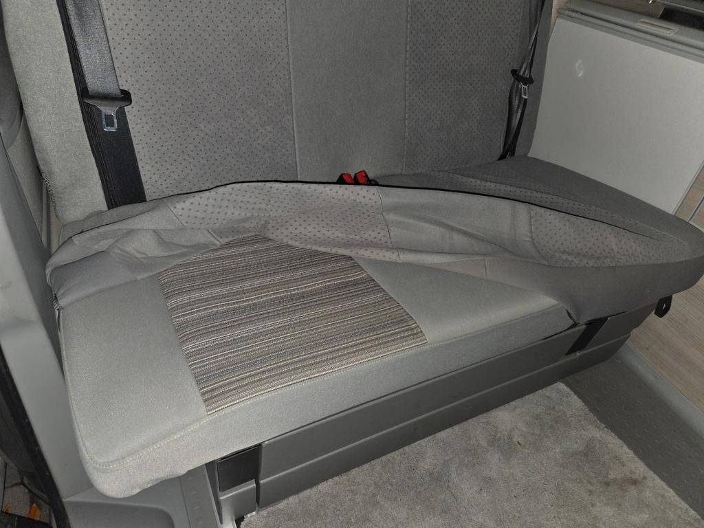 Volkswagen T5 California