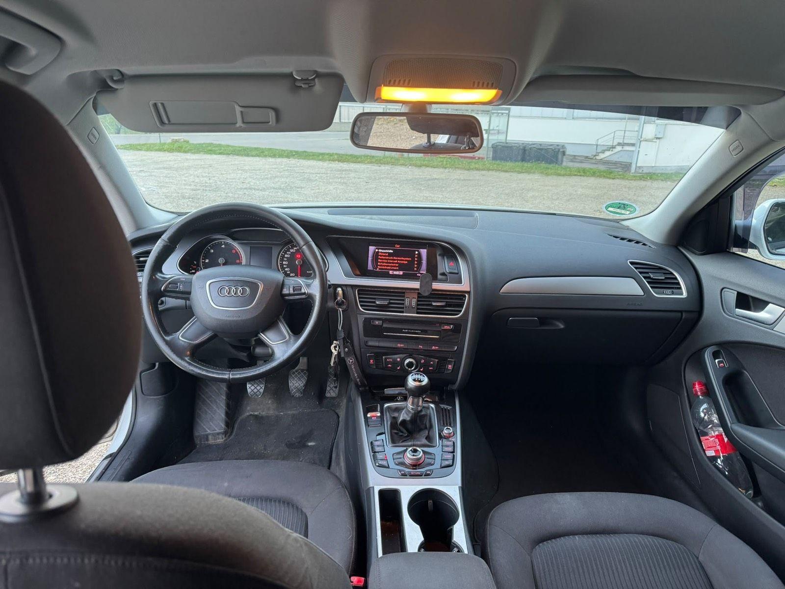 Audi A4 2013 — photo 11