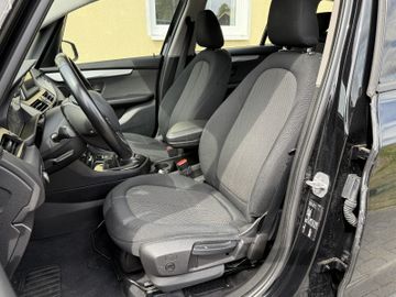 BMW 216 - 10