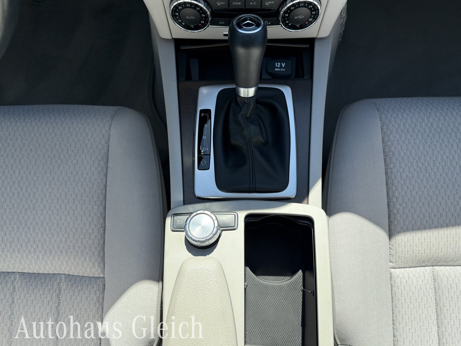 Fahrzeugabbildung Mercedes-Benz C 180 CGI Elegance BE Ausstattung BlueEfficiency