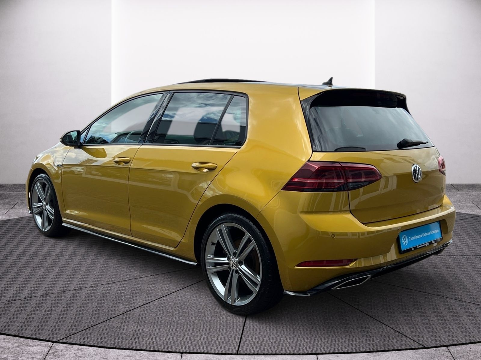 Volkswagen Golf VII 1.5 TSI R-Line LED Dynaudio Pano Kamera foto 5
