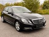 Mercedes-Benz E 300 BlueTEC AVANTGARDE AMG Sportpaket Voll - Mercedes-Benz E 300: Limousine, Bluetec