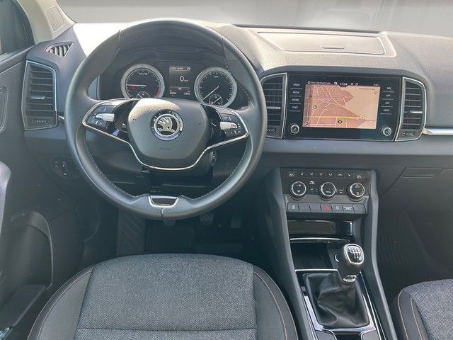 Fahrzeugabbildung SKODA Karoq 2.0TDI Clever LED+TEMPOMAT+AHK+NAVI+++
