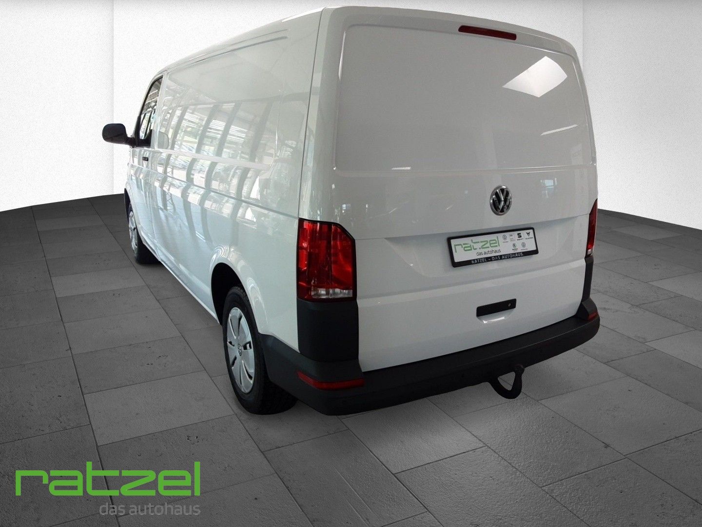 Fahrzeugabbildung Volkswagen T6.1 Kasten LR 2.0 TDI AHK DAB Notbremsass. PDCv