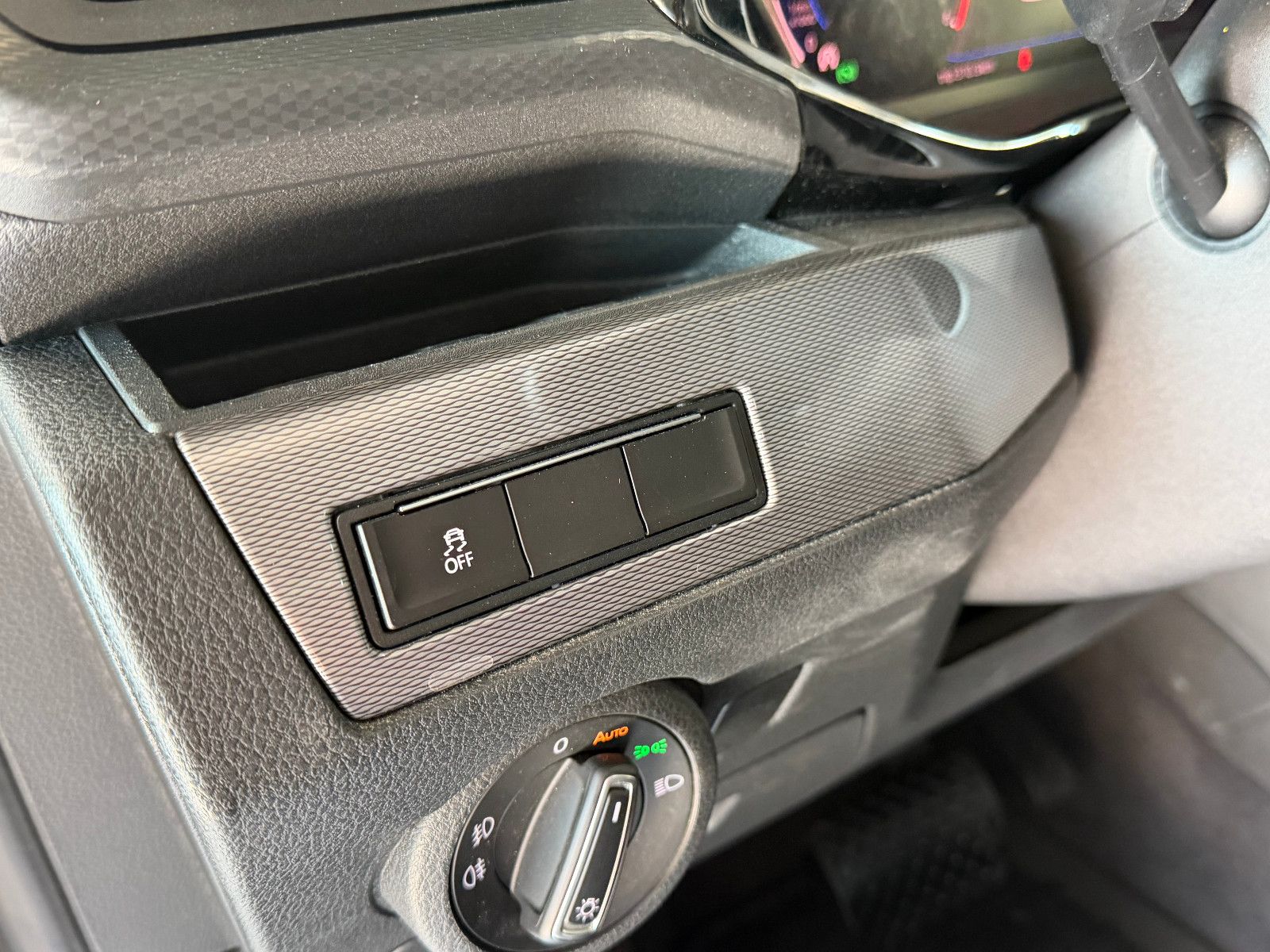 Fahrzeugabbildung Volkswagen T6 Multivan/7-SITZ/VIRTUAL/AUTOMATIK/KAMERA/NAVI