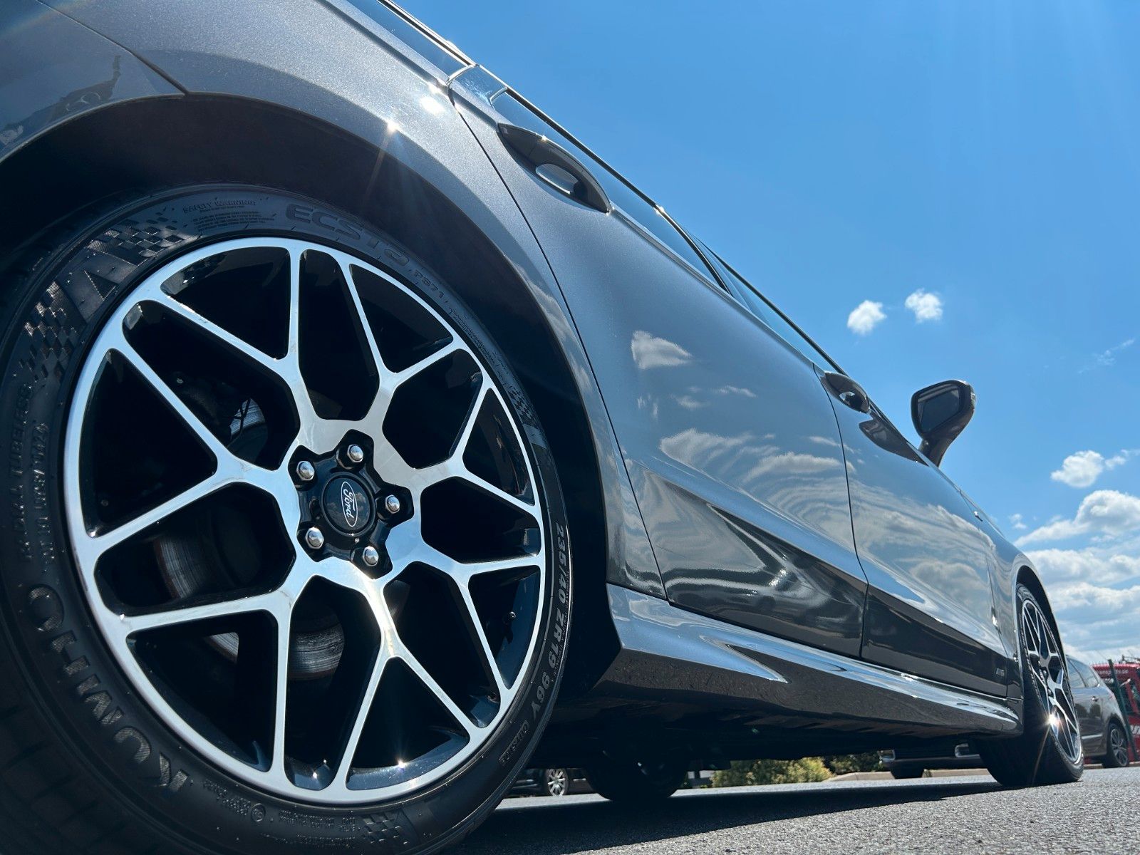 Fahrzeugabbildung Ford Mondeo Turnier ST+AWD+AHK+SportfahrW+TotW