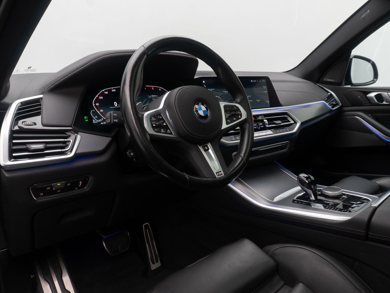 Fahrzeugabbildung BMW X5 xD30d M Sport 360&deg;HUD Panorama Individual 21"