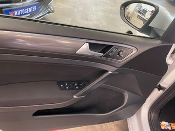 MYAUTOCENTER – Gebraucht- und Jahreswagen mit Werkstattservice in Pfaffenhofen Volkswagen Golf VII Lim. Comfortline BMTStart-Stopp*Klima*