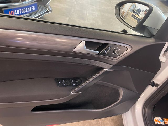 MYAUTOCENTER – Gebraucht- und Jahreswagen mit Werkstattservice in Pfaffenhofen Volkswagen Golf VII Lim. Comfortline BMTStart-Stopp*Klima*