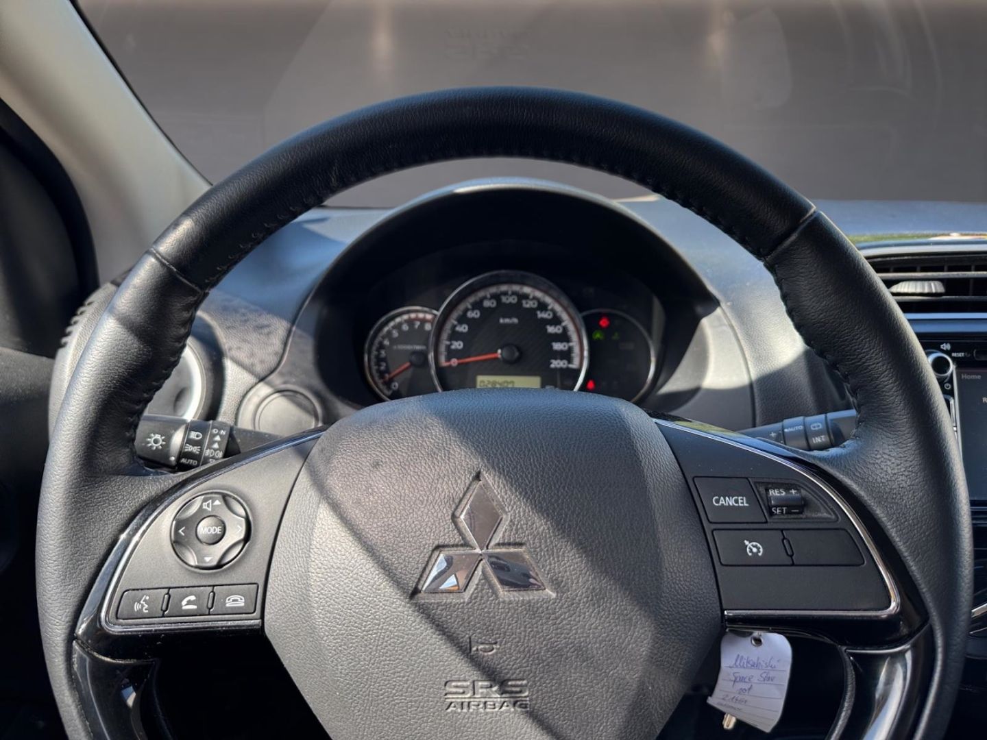 Fahrzeugabbildung Mitsubishi Space Star Top LED Automatik Apple CarPlay Klima
