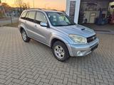 Toyota RAV 4 RAV4 2.0 D-4D Sol 4X4 - gebrauchte Toyota RAV 4 aus dem Jahr 2005