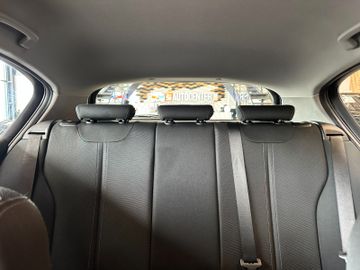 BMW 118 1 *Limousine*PDC*Klimaautomatik*Keyless*