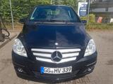 Mercedes-Benz B 180, 8 Fach, Klima. Elektro Fenster.TÜV  - Mercedes-Benz B 180 in Wiesbaden