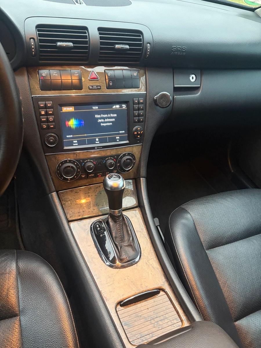 Mercedes-Benz C220 2006 — photo 8