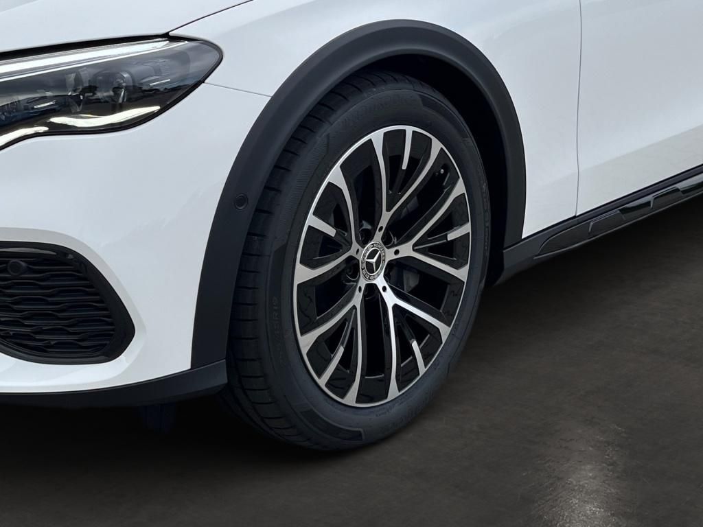 Fahrzeugabbildung Mercedes-Benz E 300 de 4M All-Terrain +DIGITAL+AHK+BURMESTER+