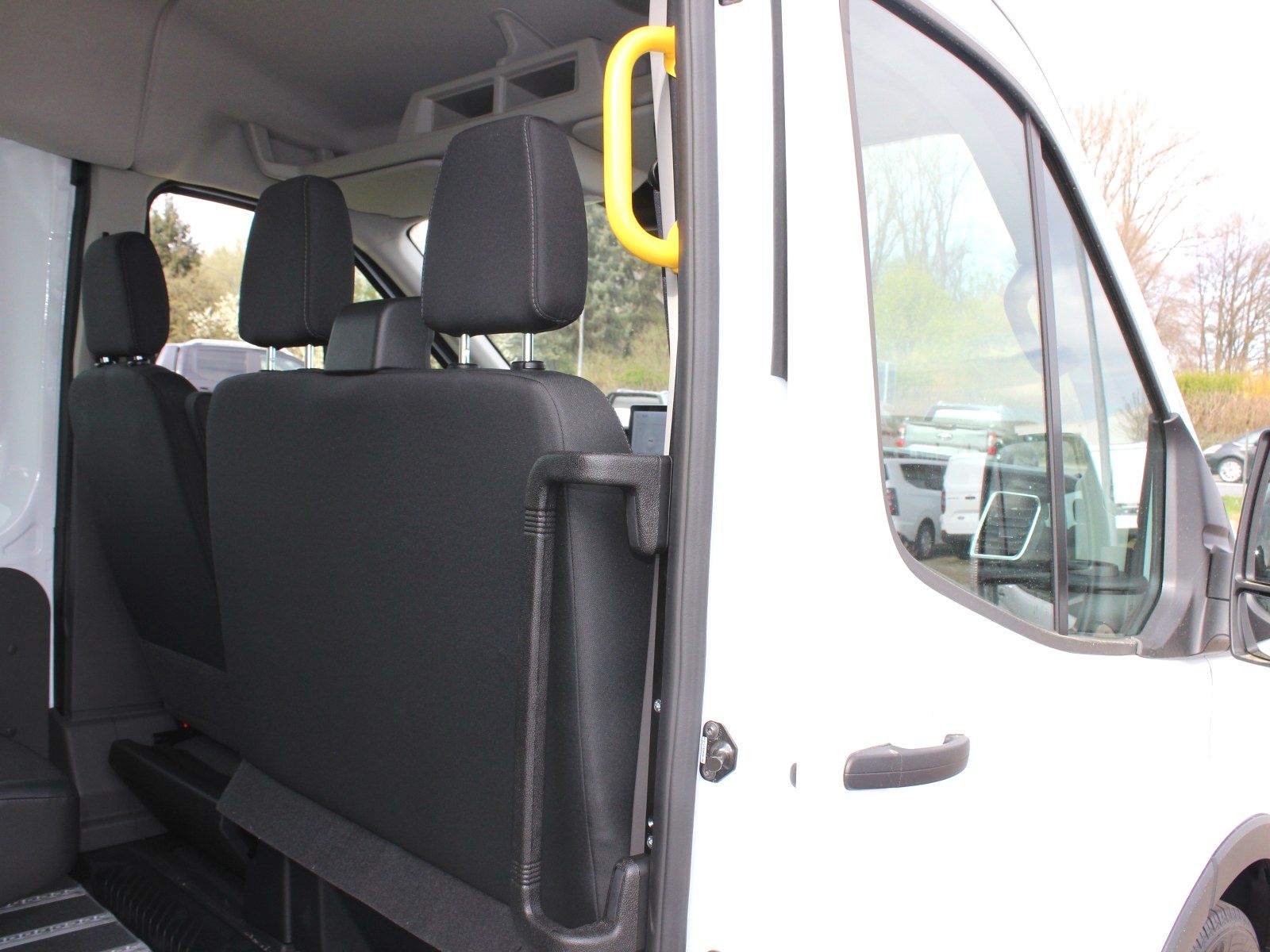 Fahrzeugabbildung Ford Transit 350 L3 Trend Rollstuhlumbau
