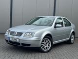 Volkswagen Bora 1.6*Special*1.HAND*KLIMA*SHZ*GARANTIE*8FACH - Volkswagen Bora: Limousine