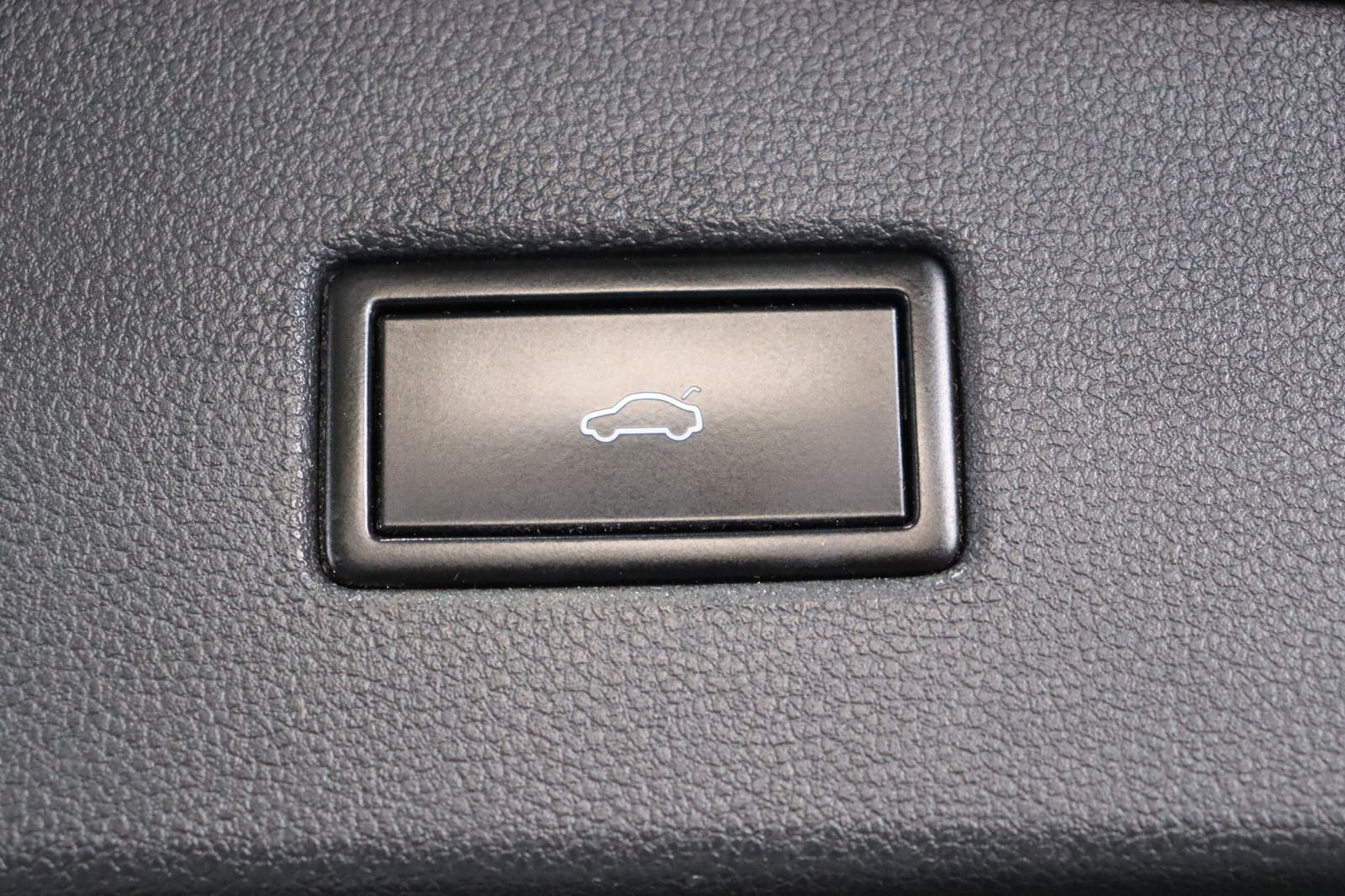 Fahrzeugabbildung Volkswagen Tiguan 4Motion 1. Hand  *Sitzhzg. * LED