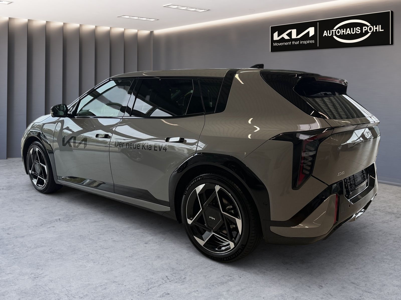 Fahrzeugabbildung Kia EV4 81 FWD GTL DWP COM GD