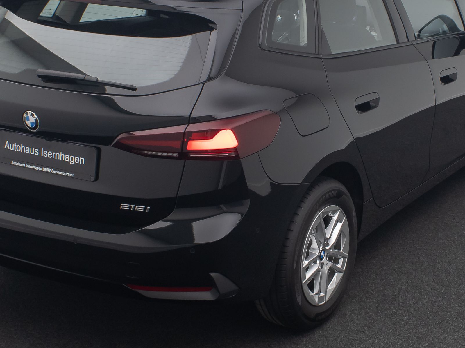 Fahrzeugabbildung BMW 216i Active Tourer Kamera DAB Sitzhzg Alarm LED