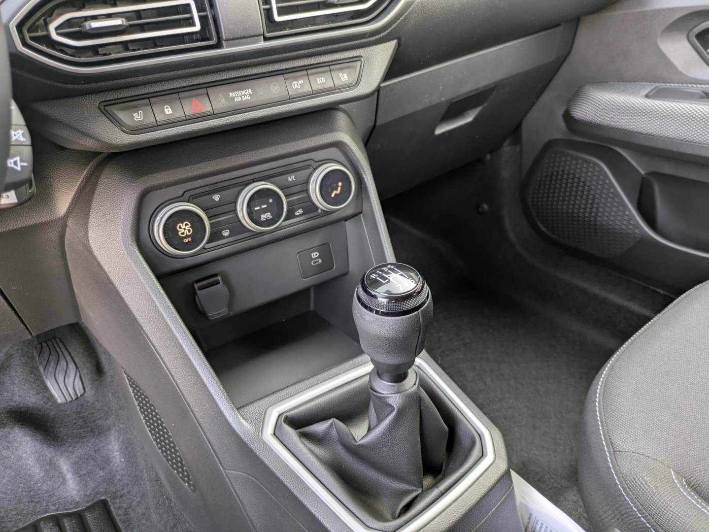 Fahrzeugabbildung Dacia Jogger Expression TCe 110
