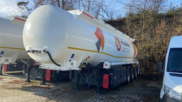 Kässbohrer Tank - Semitrailer STB 39,Kraftstoff,  36,1 m³