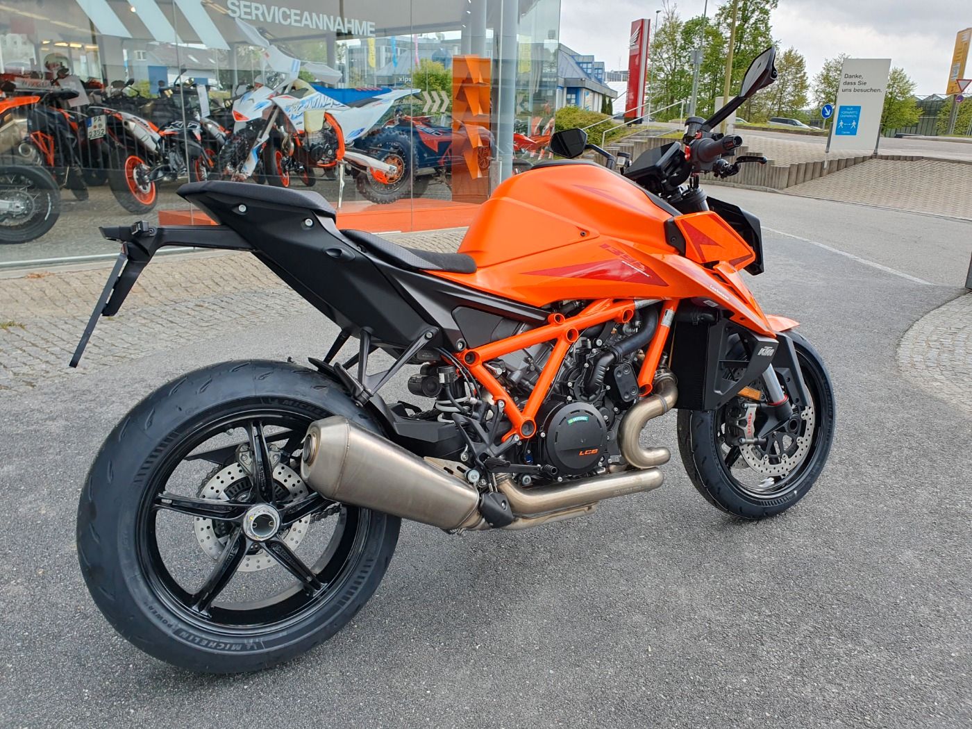 Fahrzeugabbildung KTM 1390 Super Duke R EVO 2024